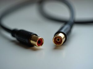 Analoge und digitale Audioanschlüsse